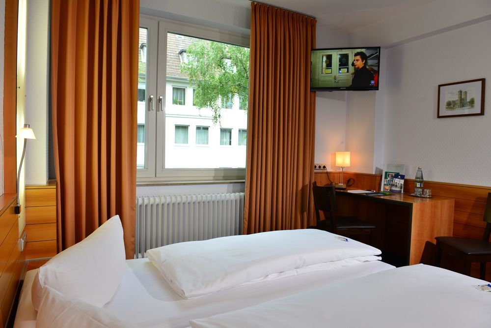 Messehotel Koeln-Deutz Exterior foto